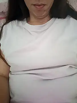 Snapshot of bruna_safadinhaa chatting on 11, 9, 2025 bruna safadinhaa online show from 11, 9, 2025