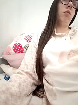 Snapshot of bruna_safadinhaa chatting on 17, 12, 2025 bruna safadinhaa online show from 17, 12, 2025