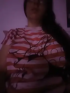 Snapshot of bruna_safadinhaa chatting on 3, 6, 2026 bruna safadinhaa online show from 3, 6, 2026
