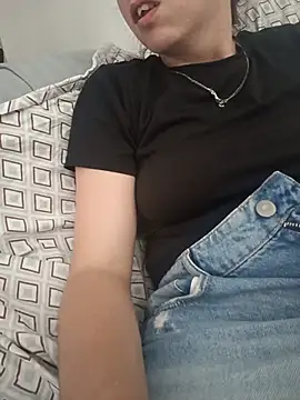 Snapshot of bruna_safadinhaa chatting on 5, 7, 2026 bruna safadinhaa online show from 5, 7, 2026