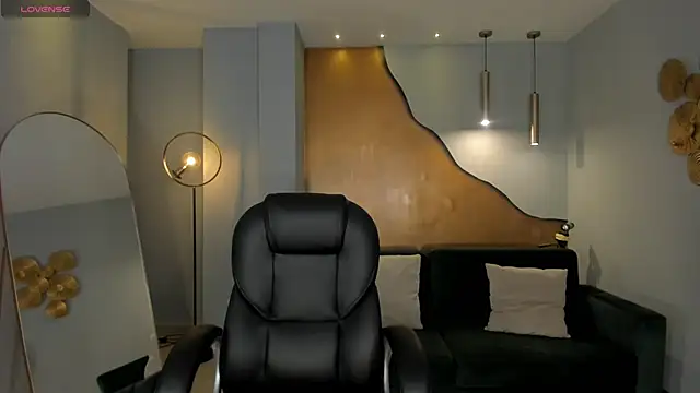 AlessiaCorleone  online show from 13, 1, 2026