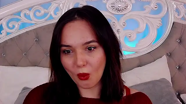 Snapshot of MeIisaLove chatting on 15, 4, 2026 MeIisaLove online show from 15, 4, 2026