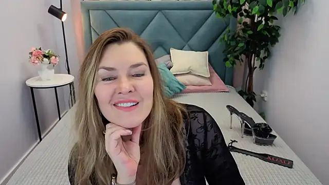 Adele Russo online show from 1, 3, 2026