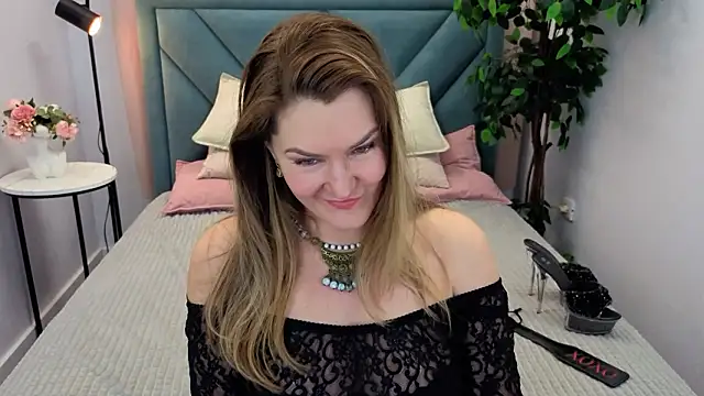 Adele Russo online show from 7, 3, 2026