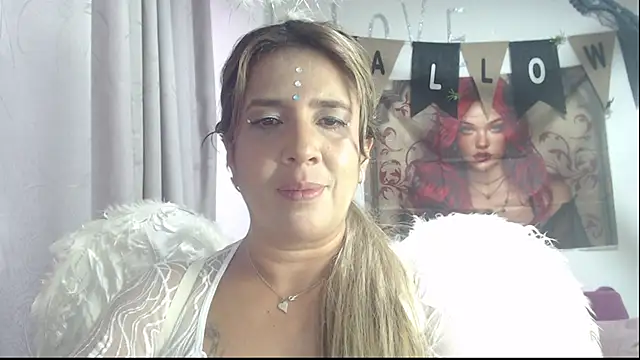 Snapshot of Victoria_meester chatting on 2, 11, 2025 Victoria meester online show from 2, 11, 2025