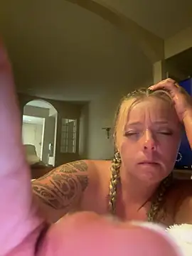 Snapshot of brittney099 chatting on 6, 7, 2026 brittney099 online show from 6, 7, 2026