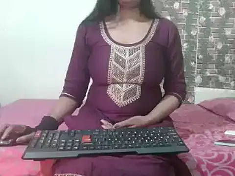 Snapshot of nikitahot3 chatting on 6, 2, 2025 nikitahot3 online show from 6, 2, 2025