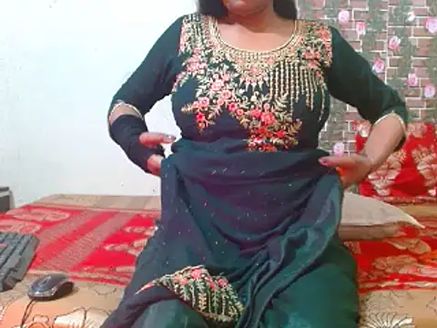 Snapshot of nikitahot3 chatting on 16, 2, 2025 nikitahot3 online show from 16, 2, 2025
