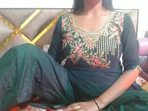 Snapshot of nikitahot3 chatting on 23, 2, 2025 nikitahot3 online show from 23, 2, 2025