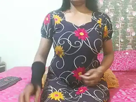 Snapshot of nikitahot3 chatting on 28, 2, 2025 nikitahot3 online show from 28, 2, 2025