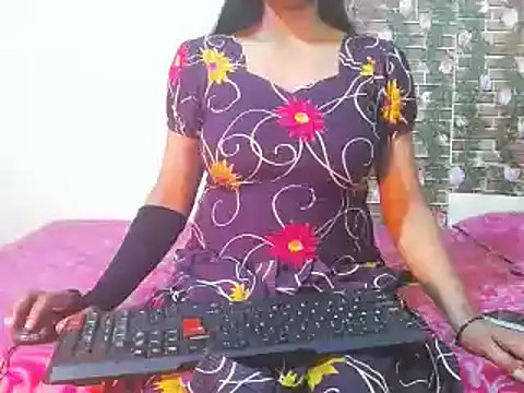 Snapshot of nikitahot3 chatting on 6, 3, 2025 nikitahot3 online show from 6, 3, 2025