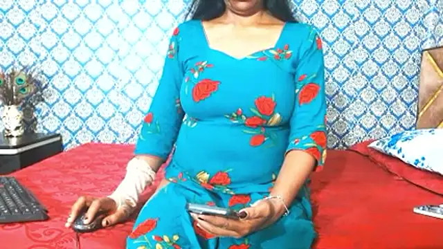 Snapshot of nikitahot3 chatting on 17, 10, 2025 nikitahot3 online show from 17, 10, 2025