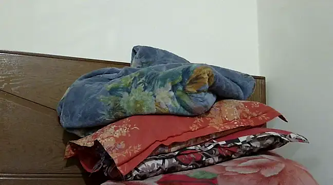 shekira99 online show from 9, 3, 2025