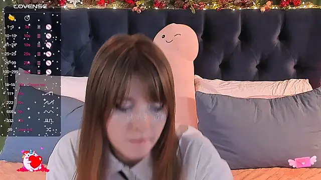 Snapshot of AliceLanley chatting on 17, 1, 2025 AliceLanley online show from 17, 1, 2025