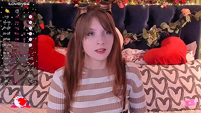 Snapshot of AliceLanley chatting on 22, 2, 2025 AliceLanley online show from 22, 2, 2025