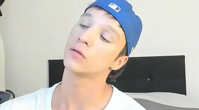 Snapshot of angelcortes chatting on 5, 12, 2024 angelcortes online show from 5, 12, 2024