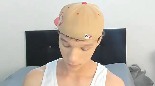 Snapshot of angelcortes chatting on 2, 2, 2025 angelcortes online show from 2, 2, 2025