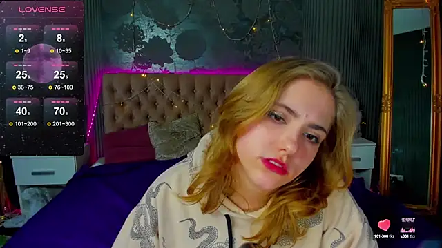 Snapshot of DellaRowe chatting on 13, 1, 2025 DellaRowe online show from 13, 1, 2025