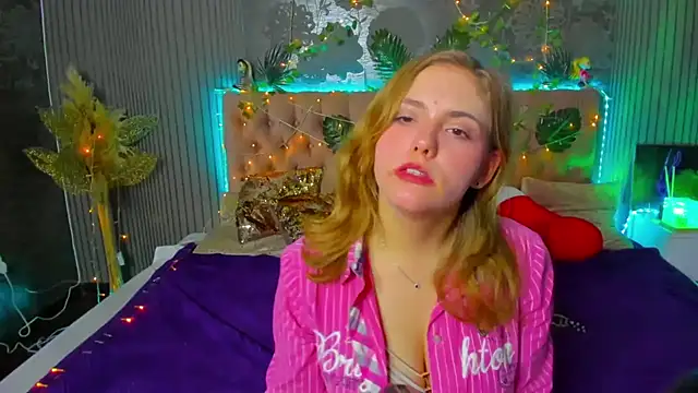 Snapshot of DellaRowe chatting on 21, 1, 2025 DellaRowe online show from 21, 1, 2025