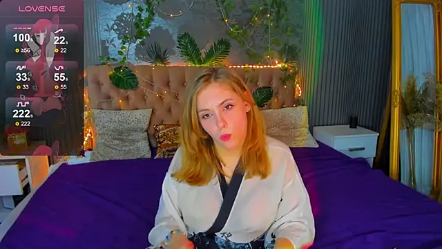 Snapshot of DellaRowe chatting on 10, 2, 2025 DellaRowe online show from 10, 2, 2025