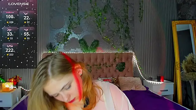 Snapshot of DellaRowe chatting on 13, 2, 2025 DellaRowe online show from 13, 2, 2025