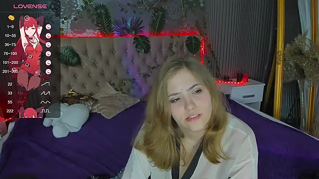 Snapshot of DellaRowe chatting on 13, 3, 2025 DellaRowe online show from 13, 3, 2025