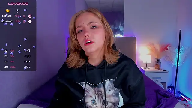 Snapshot of DellaRowe chatting on 29, 9, 2025 DellaRowe online show from 29, 9, 2025