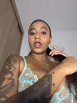 Snapshot of charlotteeruss chatting on 17, 5, 2026 charlotteeruss online show from 17, 5, 2026