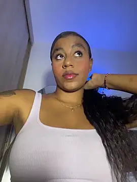 Snapshot of charlotteeruss chatting on 19, 5, 2026 charlotteeruss online show from 19, 5, 2026