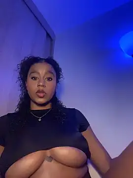Snapshot of charlotteeruss chatting on 4, 6, 2026 charlotteeruss online show from 4, 6, 2026