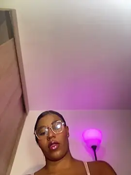 Snapshot of charlotteeruss chatting on 5, 7, 2026 charlotteeruss online show from 5, 7, 2026