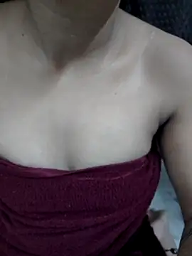 Snapshot of Roshni_98 chatting on 19, 3, 2025 Roshni 98 online show from 19, 3, 2025