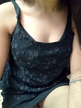 Snapshot of Roshni_98 chatting on 23, 9, 2025 Roshni 98 online show from 23, 9, 2025