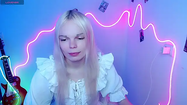 Emily Nyaffee online show from 27, 10, 2025