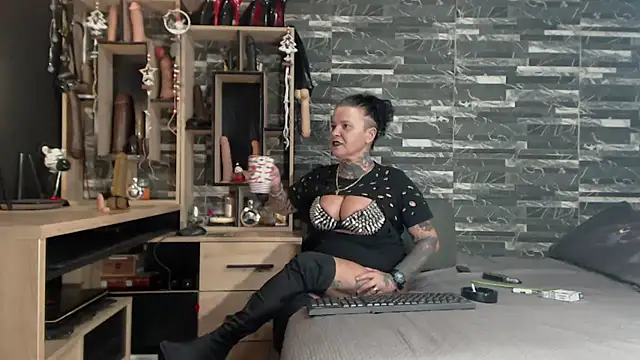 Mistress Miry online show from 23, 12, 2024