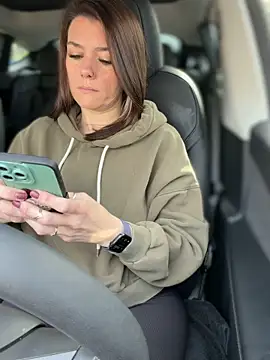 LadyLena1 online show from 20, 11, 2025