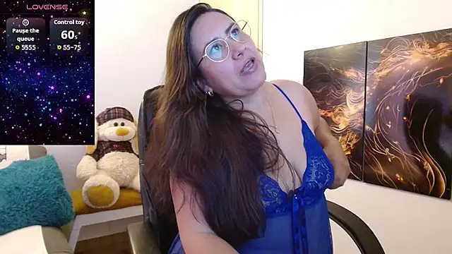 amalia brunette online show from 18, 12, 2025