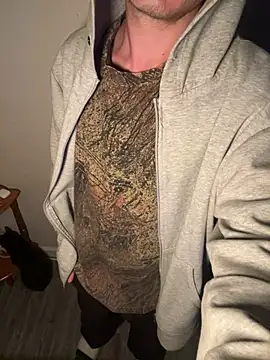 Snapshot of demonslayerr999 chatting on 27, 1, 2025 demonslayerr999 online show from 27, 1, 2025