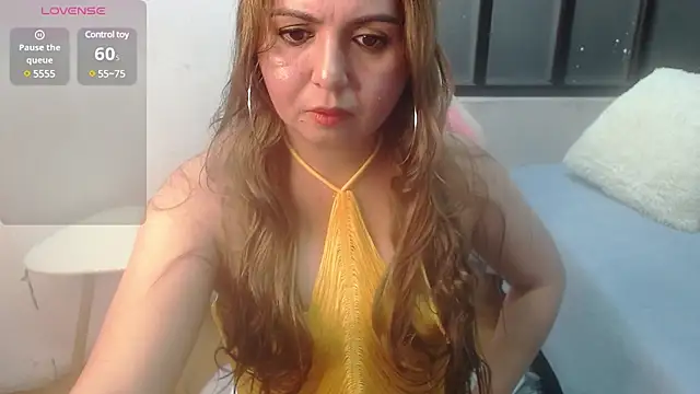 Snapshot of rose_meyer chatting on 15, 3, 2025 rose meyer online show from 15, 3, 2025