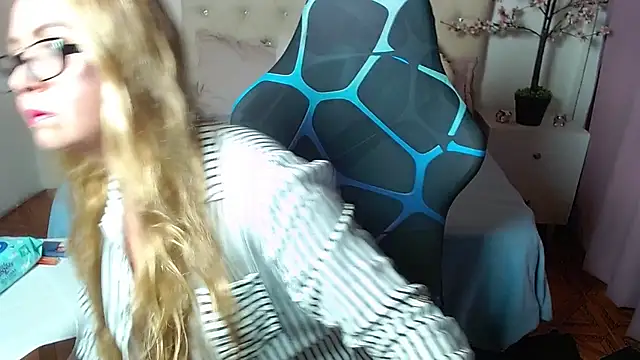 Snapshot of rose_meyer chatting on 15, 9, 2025 rose meyer online show from 15, 9, 2025