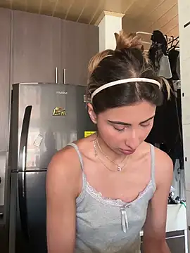 Ameellie online show from 2, 2, 2025