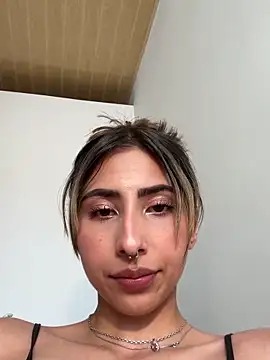 Ameellie online show from 2, 2, 2025