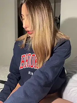 Ameellie online show from 13, 3, 2025