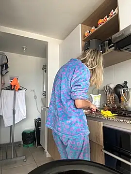 Ameellie online show from 18, 9, 2025