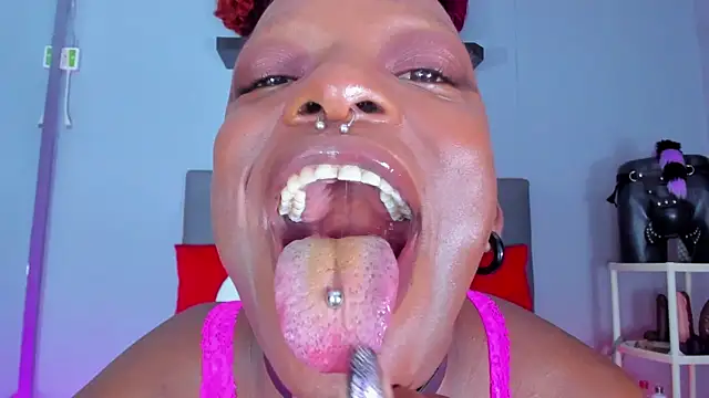 Snapshot of Coco_Kiss chatting on 27, 11, 2025 Coco Kiss online show from 27, 11, 2025