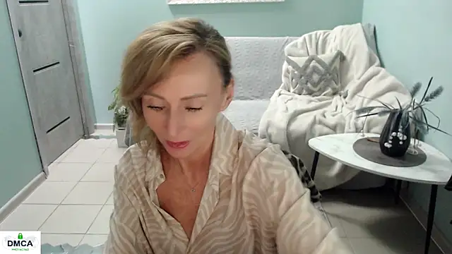 Snapshot of HornyMilf_777 chatting on 13, 6, 2026 HornyMilf 777 online show from 13, 6, 2026