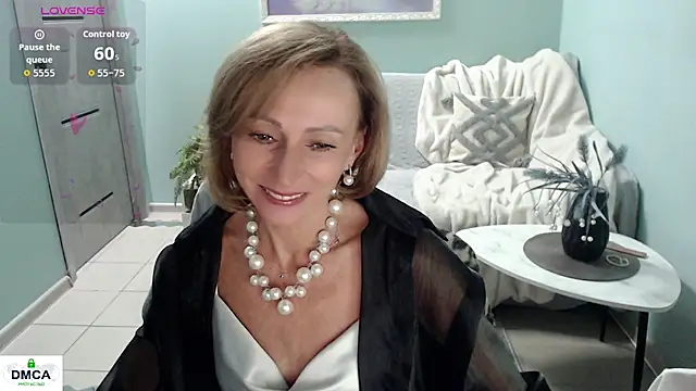 Snapshot of HornyMilf_777 chatting on 26, 6, 2026 HornyMilf 777 online show from 26, 6, 2026
