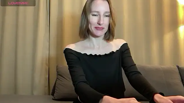 Snapshot of MonikaBos chatting on 21, 12, 2024 MonikaBos online show from 21, 12, 2024