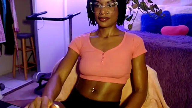 Snapshot of CocoSage chatting on 26, 11, 2025 CocoSage online show from 26, 11, 2025