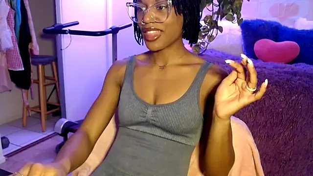 Snapshot of CocoSage chatting on 17, 12, 2025 CocoSage online show from 17, 12, 2025